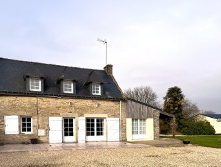 Lovely traditional Breton 3 bedroomed stone property with double garage , 279,500.00 €, Serent, Morbihan, 56460