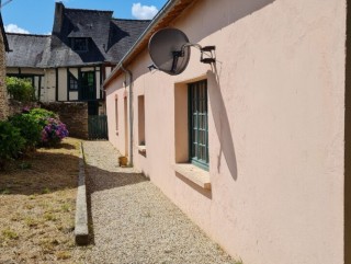 Charming detached bungalow located in the historic district of JOSSELIN, 143,100.00 €, Josselin, Morbihan, 56120