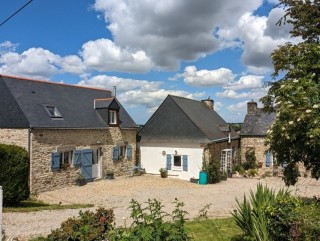 (3 properties!), Charming character property plus 2 gites, 400,977.00 €, Credin, Morbihan, 56580