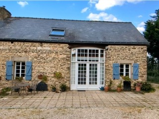 (3 properties!), Charming character property plus 2 gites, 416,600.00 €, Credin, Morbihan, 56580